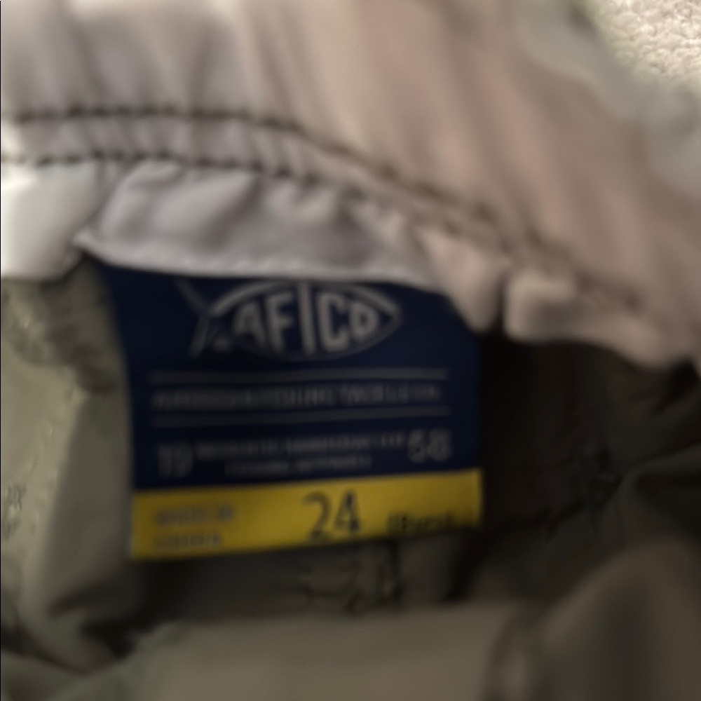 AFTCO Boy’s Olive Green Shorts never worn - Picture 2 of 2